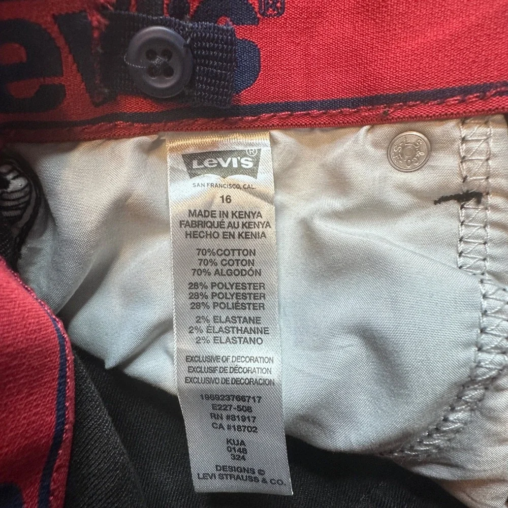 Levis these levi
